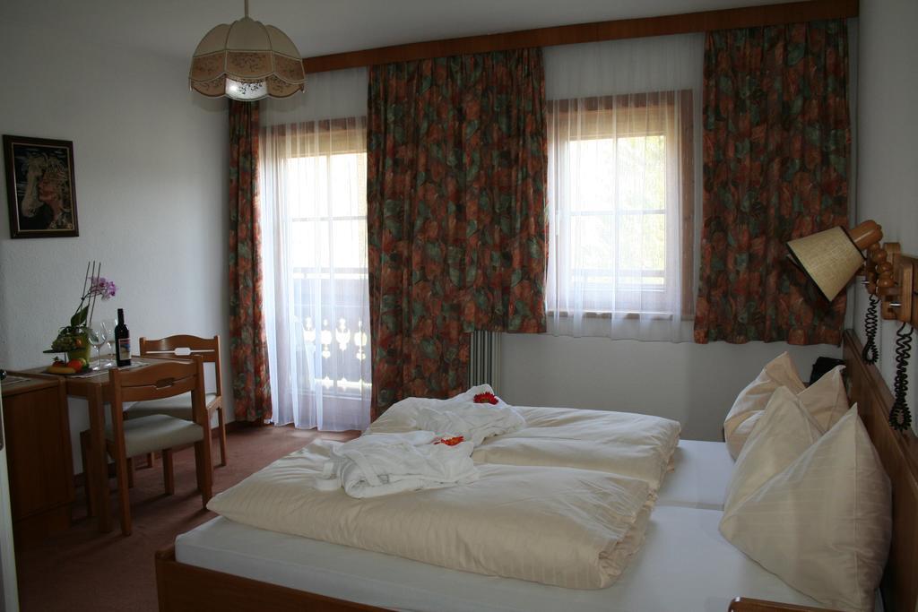 Hotel Gasthof Schweizerhaus 스투흘펠덴 외부 사진